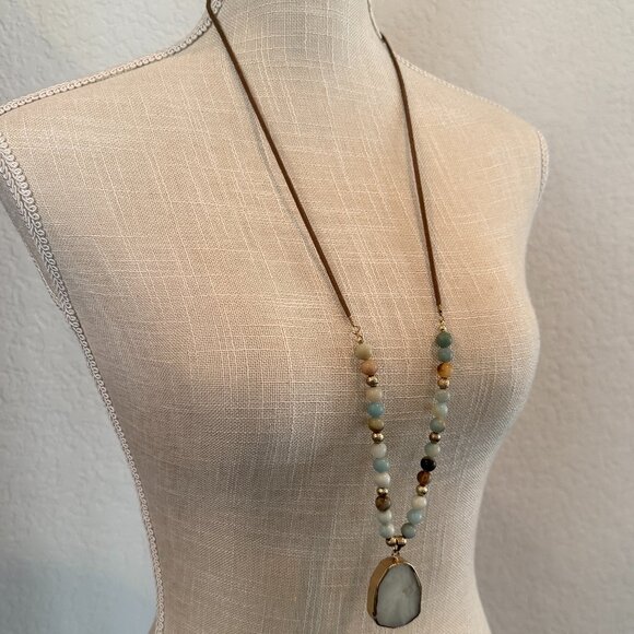 Artisan Agate Slice Pendant Mixed Material Necklace - Picture 6 of 11